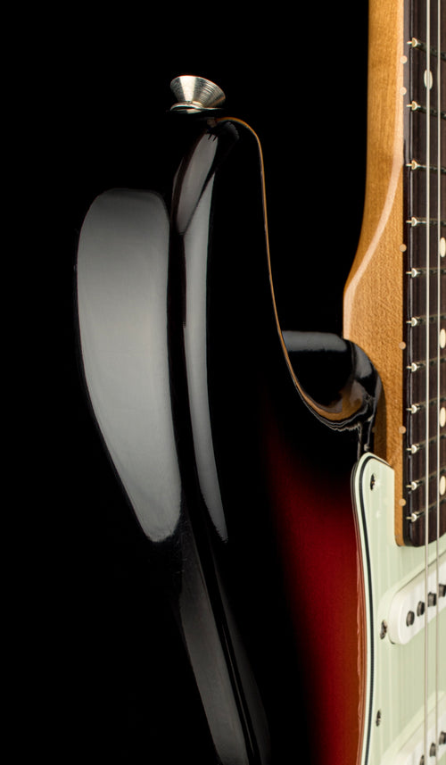 Fender Dealer Exclusive Vintera II Road Worn '60s Stratocaster - 3-Color Sunburst #41893
