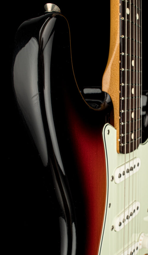 Fender Dealer Exclusive Vintera II Road Worn '60s Stratocaster - 3-Color Sunburst #40976 (Open Box)