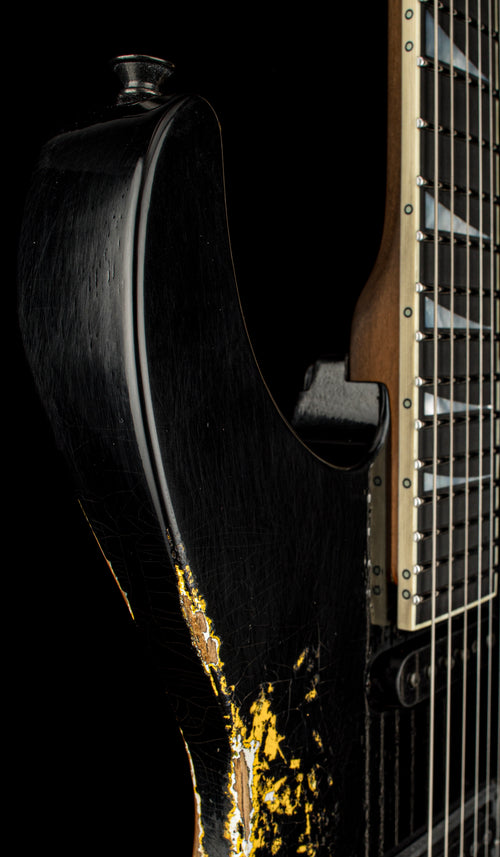 Jackson Custom Shop Korina DK HS FR Heavy Relic - Black over Graffiti Yellow #20654 (Empire Music Spec)