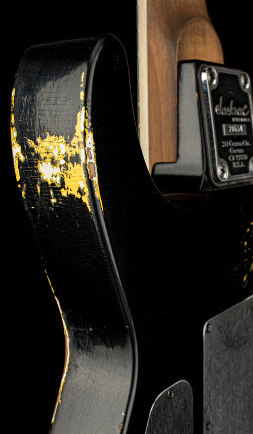 Jackson Custom Shop Korina DK HS FR Heavy Relic - Black over Graffiti Yellow #20654 (Empire Music Spec)