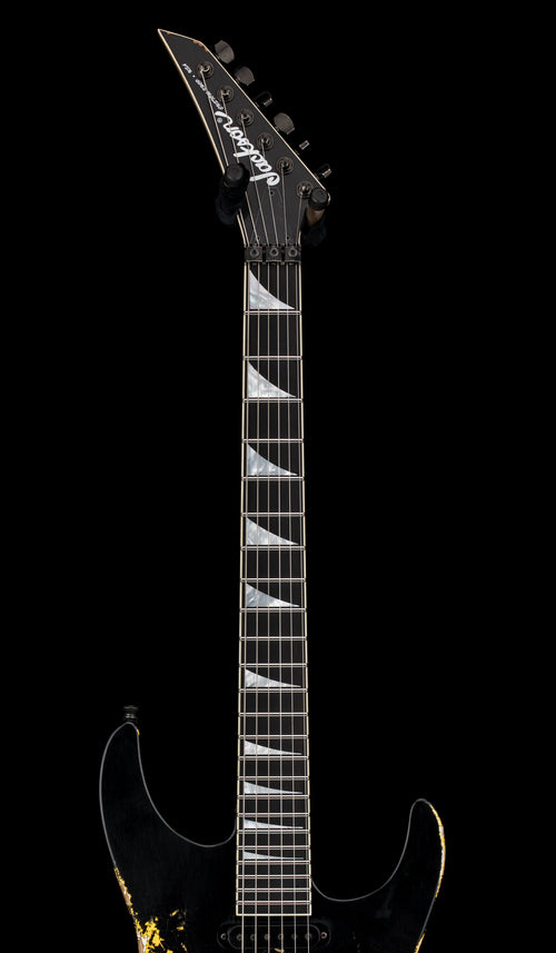 Jackson Custom Shop Korina DK HS FR Heavy Relic - Black over Graffiti Yellow #20654 (Empire Music Spec)