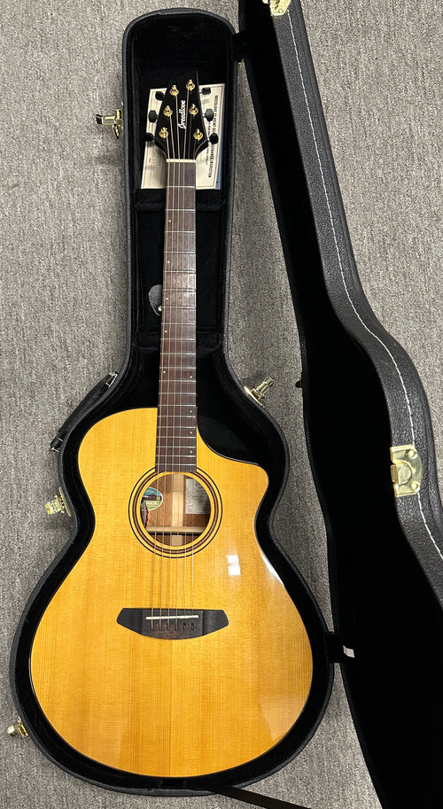 Used Breedlove Organic Performer Concert CE #06269 with Original Hard Case