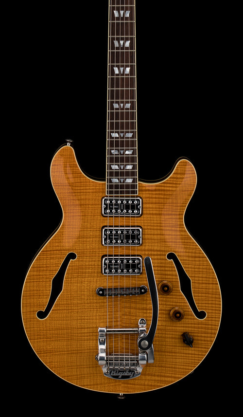 Used Hamer Custom Shop Newport (2005) - Amber #54375 with Original Hard Case