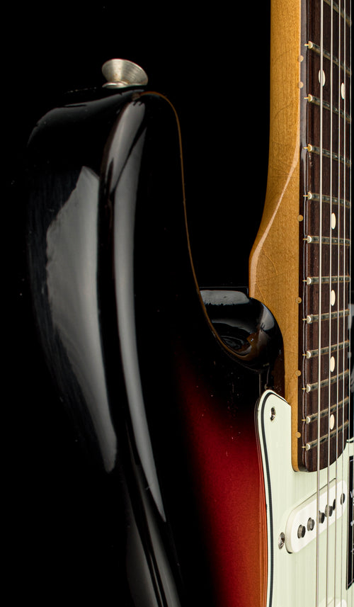 Fender Dealer Exclusive Vintera II Road Worn '60s Stratocaster - 3-Color Sunburst #38502