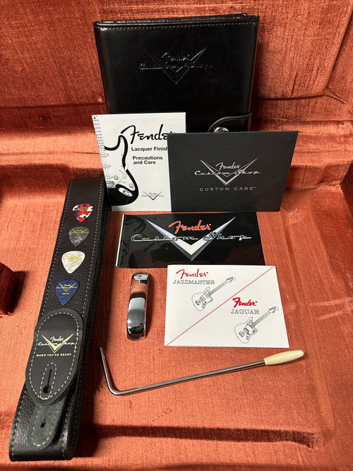 Used Fender Custom Shop Chicago Music Exchange Special '62 Jazzmaster DLX Closet Classic (2024) - Super Aged Olympic White/Sonic Blue Burst #34547 with Original Hard Case