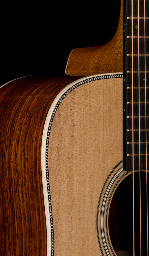 Martin Custom Shop D-28 Modern Deluxe Style Sitka Spruce VTS/Cocobolo #74396 (Empire Music Spec)