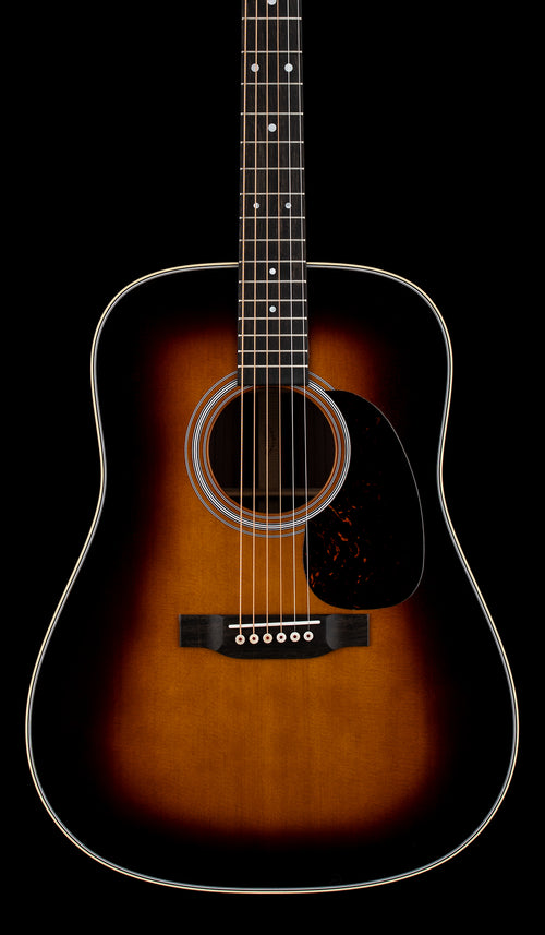 Martin D-28 - 1935 Sunburst #15017 (2025)