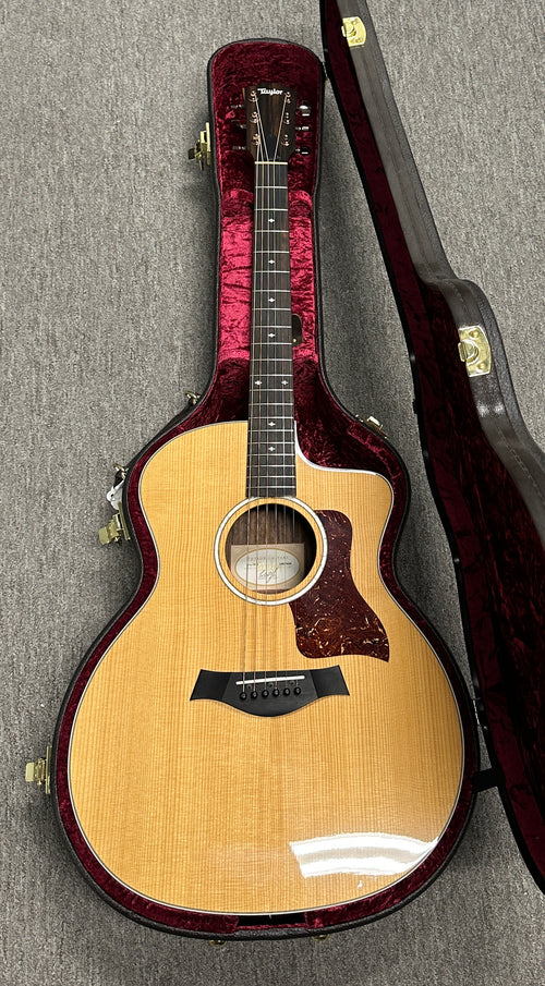 Used Taylor 214ce DLX (2020) - Natural #70288 with Original Hard Case