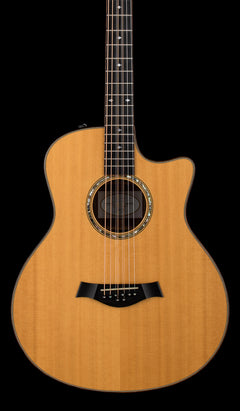 Used Taylor Baritone-8 (2011) #02107 with Original Hard Case