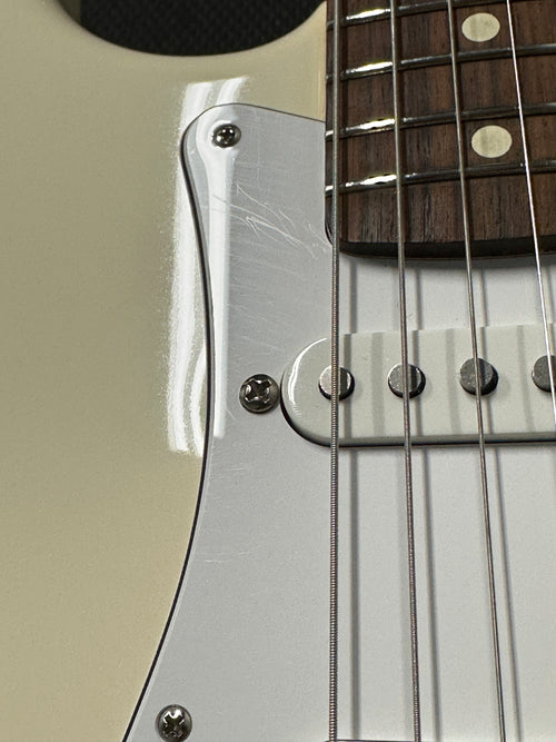 Used Fender Classic Series 70s Stratocaster (2014) - Olympic White #78005 with Original Gig Bag