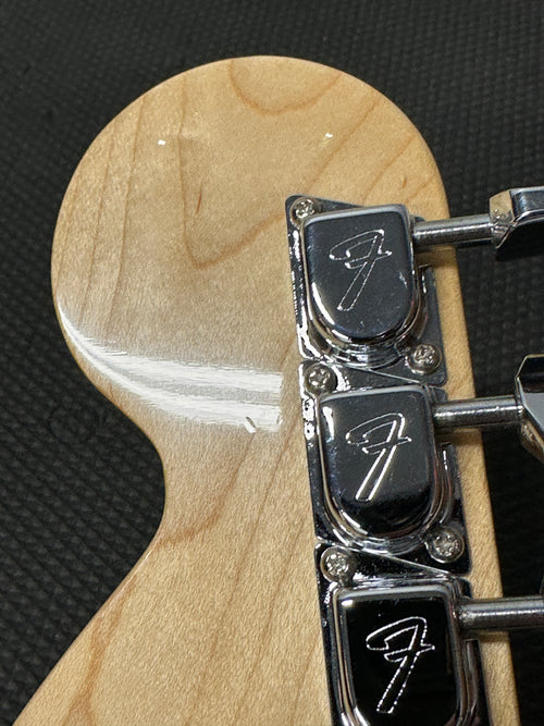 Used Fender Classic Series 70s Stratocaster (2014) - Olympic White #78005 with Original Gig Bag