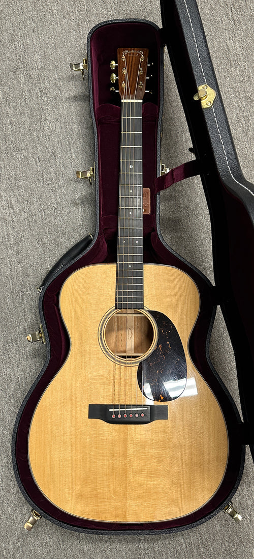 Used Martin 000-18 Modern Deluxe (2024) - Natural #09010 with Original Hard Case