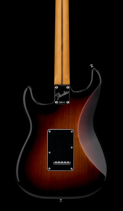 Fender American Professional Classic Stratocaster - 3-Color Sunburst #70070