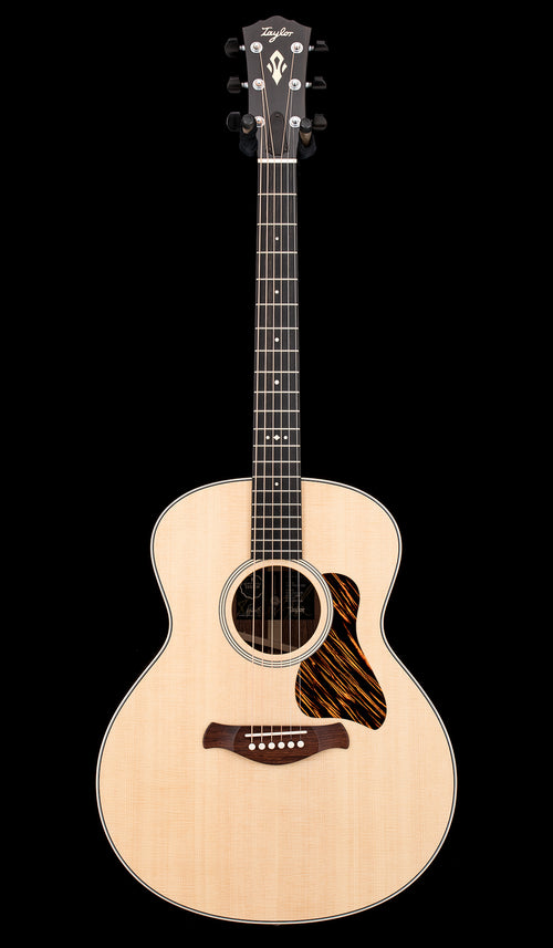 Taylor Benchmark Custom Gold Label Super Auditorium Lutz Spruce and Honduran Rosewood #96100