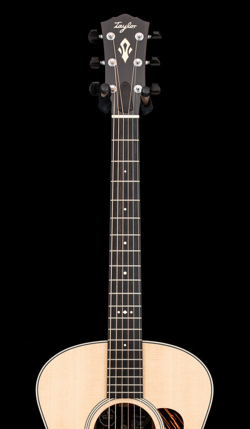 Taylor Benchmark Custom Gold Label Super Auditorium Lutz Spruce and Honduran Rosewood #96100