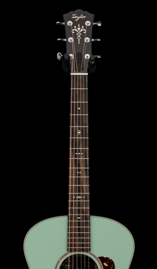 Taylor Custom Shop Gold Label C14e B6007 - Fern Green #01563 (NAMM 2026)