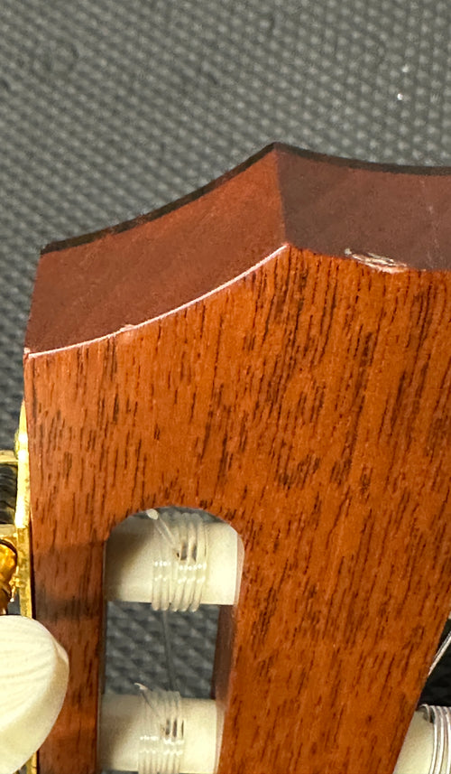 Used Taylor NS72ce (2008) #28718 with Original Hard Case