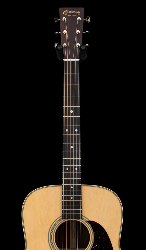 Martin D-28 - Natural #06413 (2025)