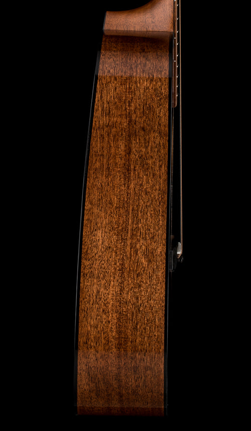 Martin D-18 - 1933 Ambertone #87401 (2025)