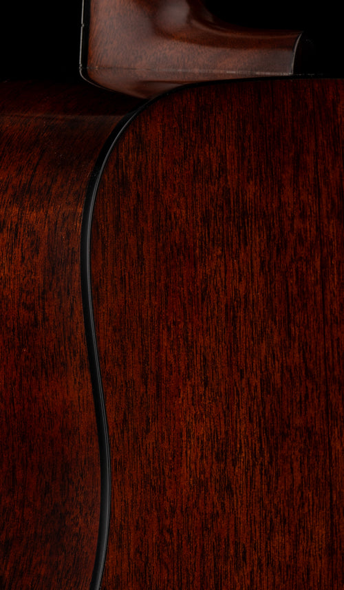 Martin Custom Shop D-18 Authentic 1937 (Stage 1 Ambertone) #56656