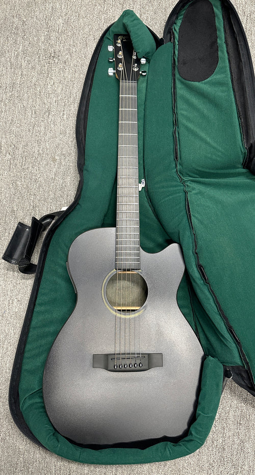 Used Martin 00CXAE (2007) - Black #28355 with Gig Bag