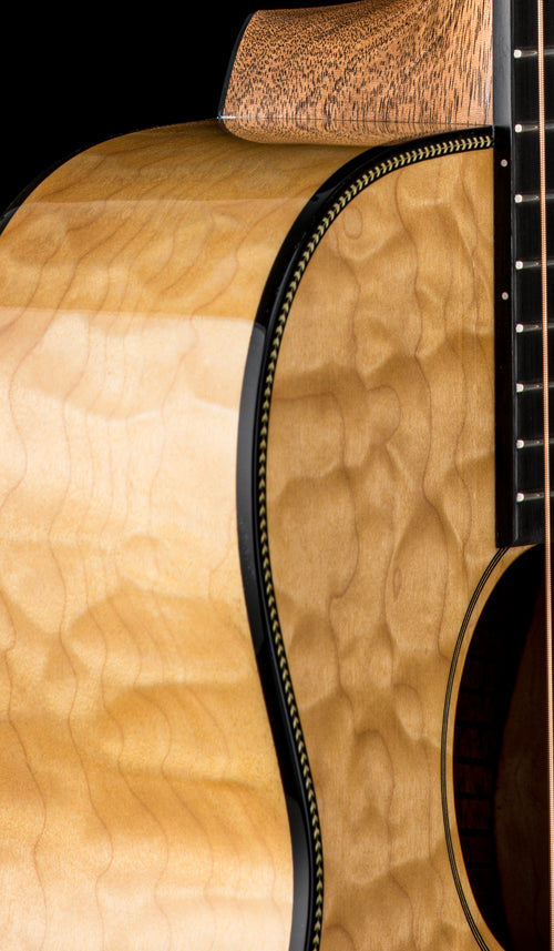 Martin Custom Shop 00-28 Style Master Grade Deep Quilt Maple #29851 (Empire Music Spec)
