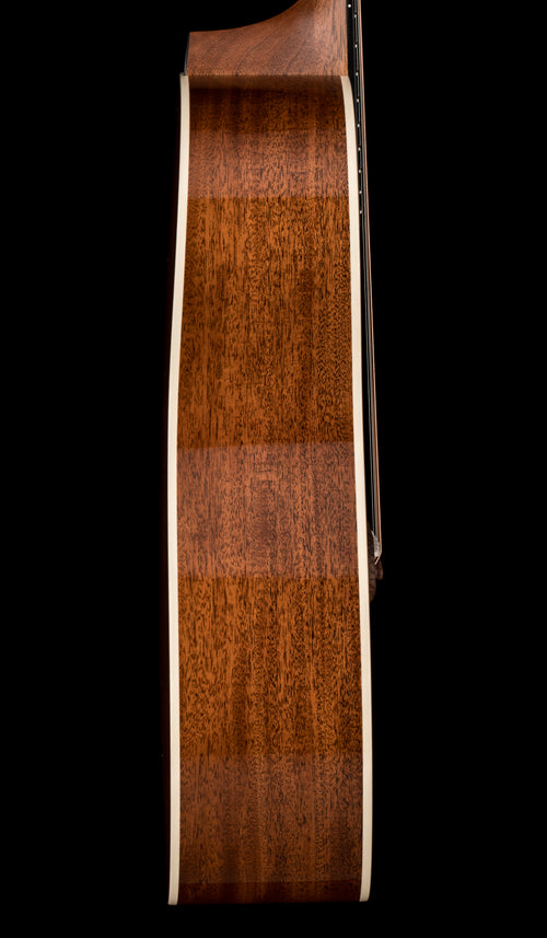 Taylor Gold Label 517e - Sunburst #85029 (NAMM 2026)