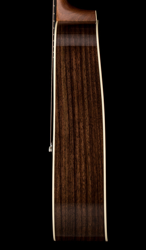 Martin D-28 - 1933 Ambertone #35110 (2025)