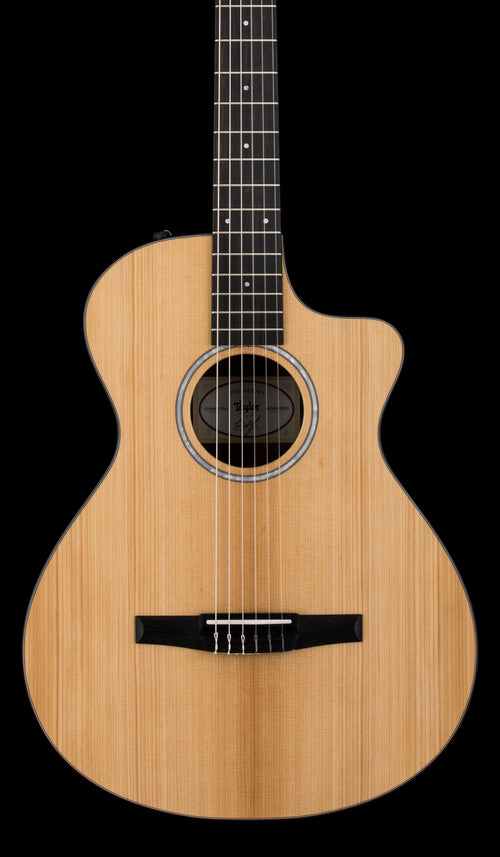 Taylor 212ce-N Plus #25228 (Demonstration Model)