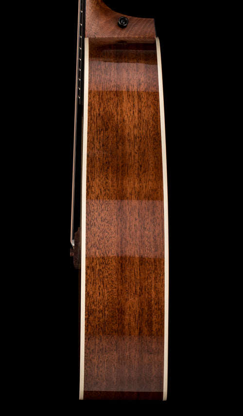 Taylor Gold Label 517e - Sunburst #85030 (NAMM 2026)