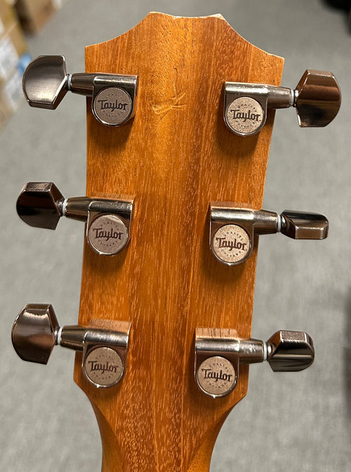 Used Taylor 214ce DLX (2020) - Natural #70288 with Original Hard Case