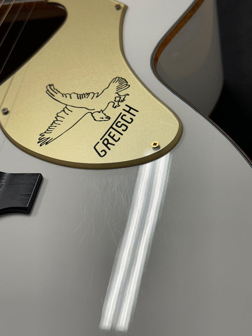 Used Gretsch G5022CWFE Rancher Falcon Jumbo - White #13606 with Hard Case