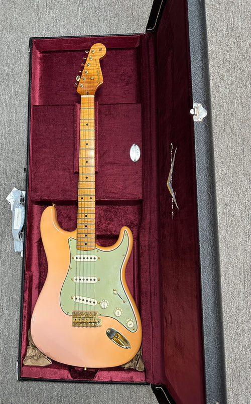 Used Fender Custom Shop Masterbuilt Dale Wilson '59 Stratocaster DLX Closet Classic (2024) - Aged Shell Pink #78349 with Original Hard Case