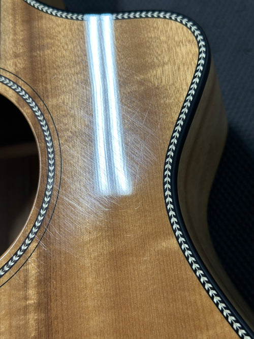 Used Breedlove Oregon Concert CE Myrtlewood (2022) - Natural #27697 with Original Hard Case