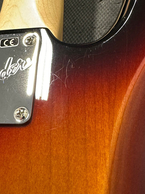 Used Fender American Performer Precision Bass (2018) - 3-Color Sunburst #65719 with Gig Bag