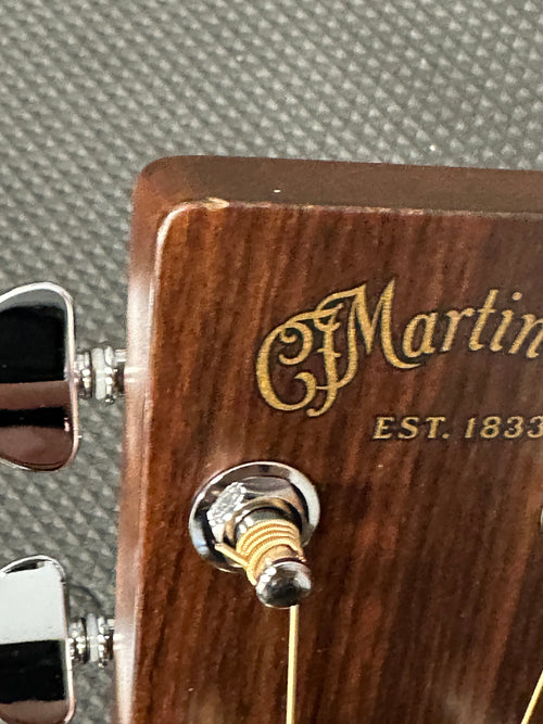 Used Martin D-35 (2022) - Natural #98148 with Original Hard Case