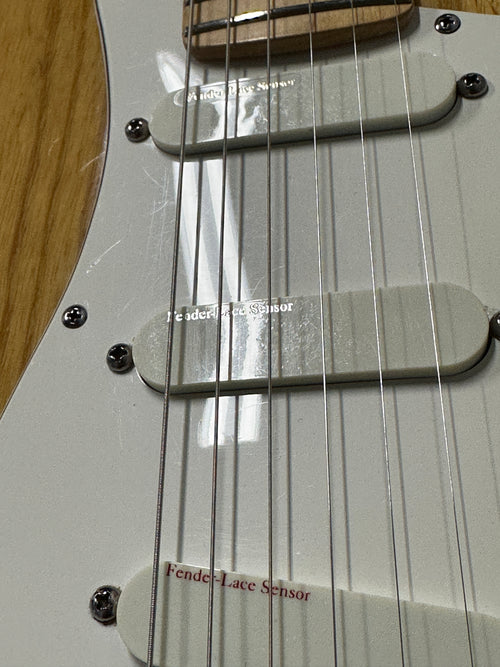 Used Fender Plus Stratocaster (1990) - Natural #67111 with Original Hard Case