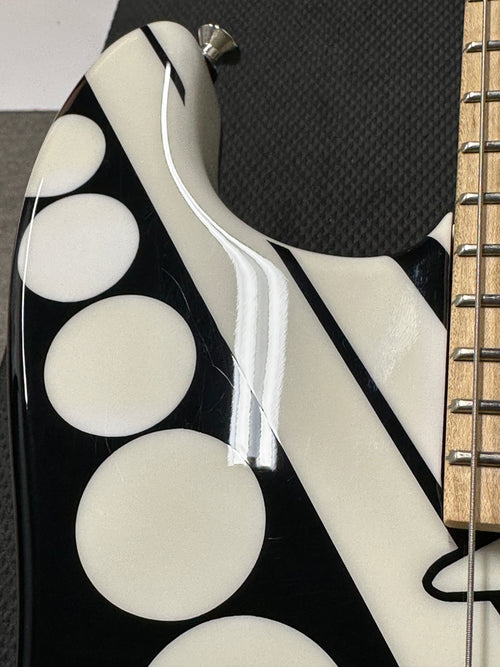 Used EVH Striped Series Circles (2014) - Black and White Crop Circles #00889