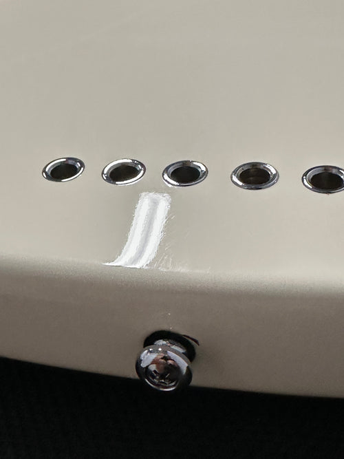 Used Sire Marcus Miller P7 (2021) - Antique White #60399 with Hard Case