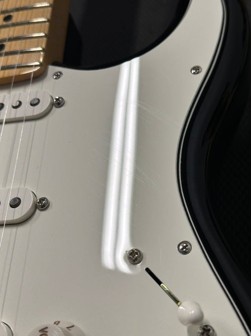 Used Fender Player Stratocaster (2022) - 3-Color Sunburst #97938 with Gig Bag