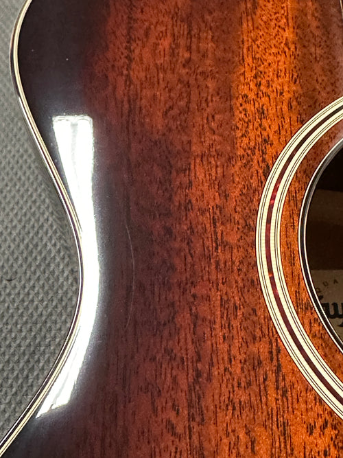 Used Taylor 562ce (2021) - Shaded Edgeburst #51096 with Original Hard Case