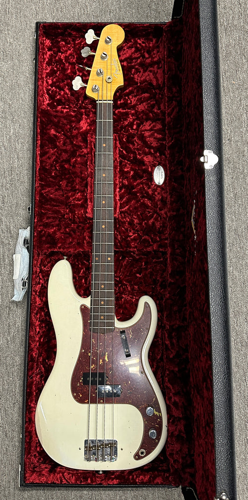 Used Fender Custom Shop '63 P Bass Journeyman Relic - Aged Olympic White #72149 with Original Hard Case