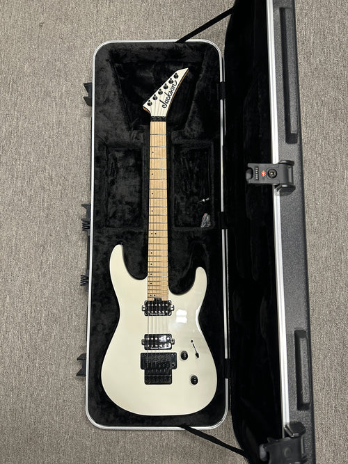 Used Jackson Pro Series DK2M Dinky (2022) - Snow White #00971 with Hard Case