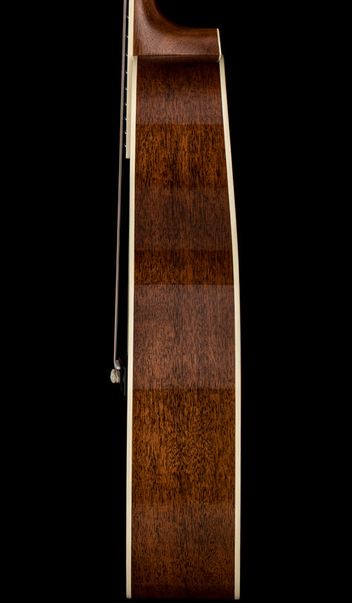 Used Martin Custom Shop 00-18 Mahogany Slope Shoulder #06764 with Original Hard Case