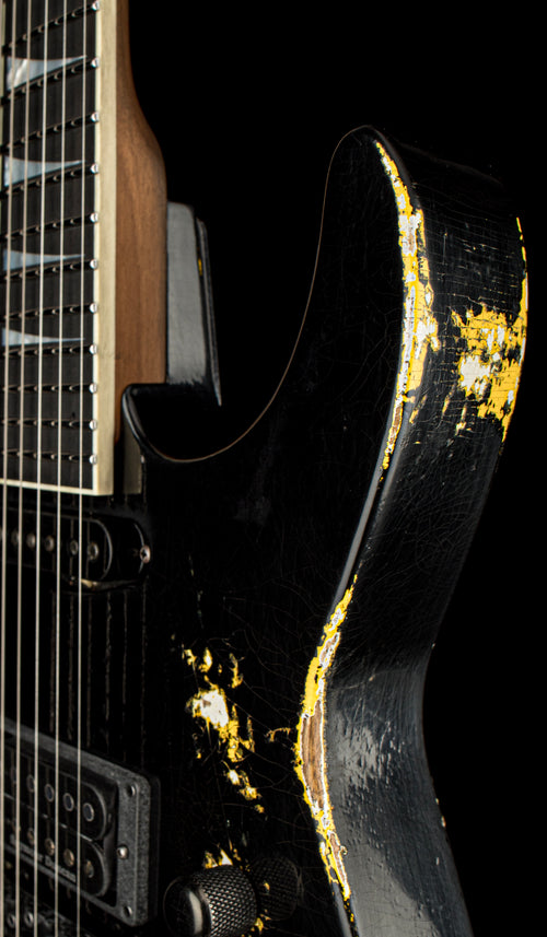 Jackson Custom Shop Korina DK HS FR Heavy Relic - Black over Graffiti Yellow #20654 (Empire Music Spec)