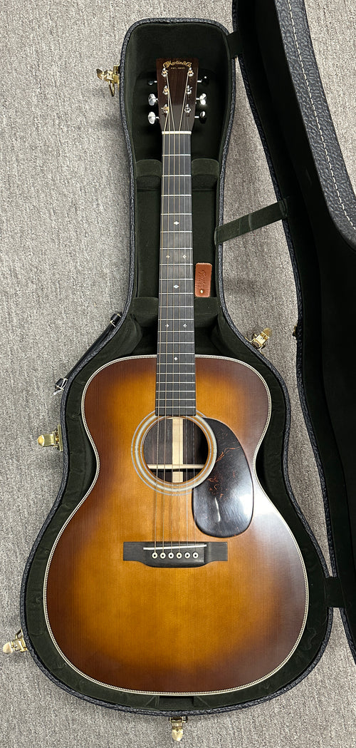 Used Martin Custom Shop 000-28 Authentic 1937 (2021) - Ambertone #51378 with Original Hard Case