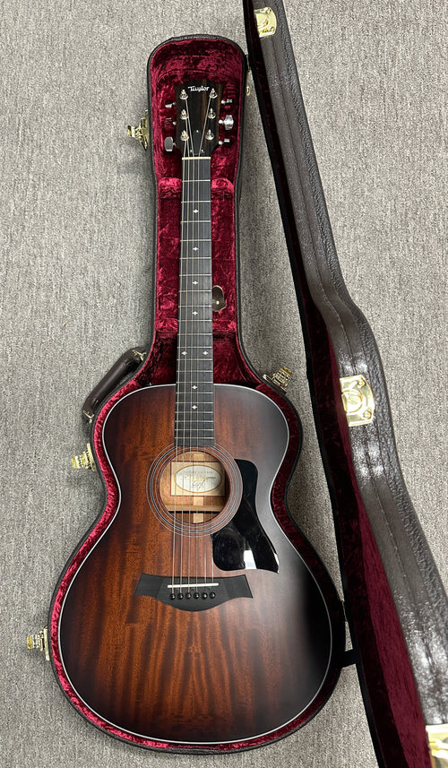Used Taylor 322e (2018) - Shaded Edgeburst #38015 with Original Hard Case