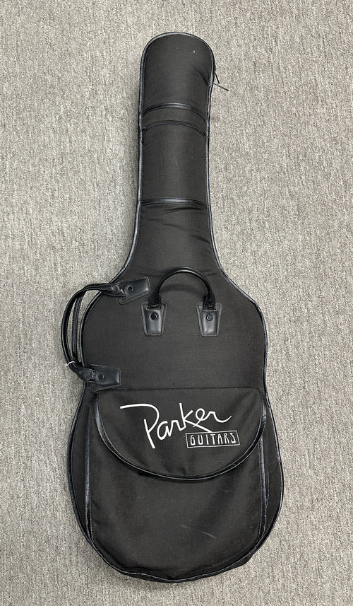 Used Parker Fly Deluxe (1994) - Black #126054BP with Original Gig Bag