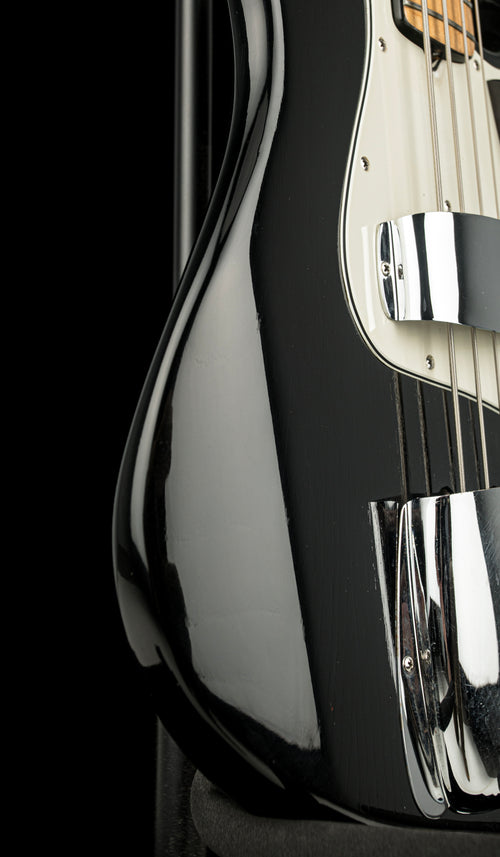 Vintage Fender 1973 Jazz Bass - Black #96090 with Hard Case