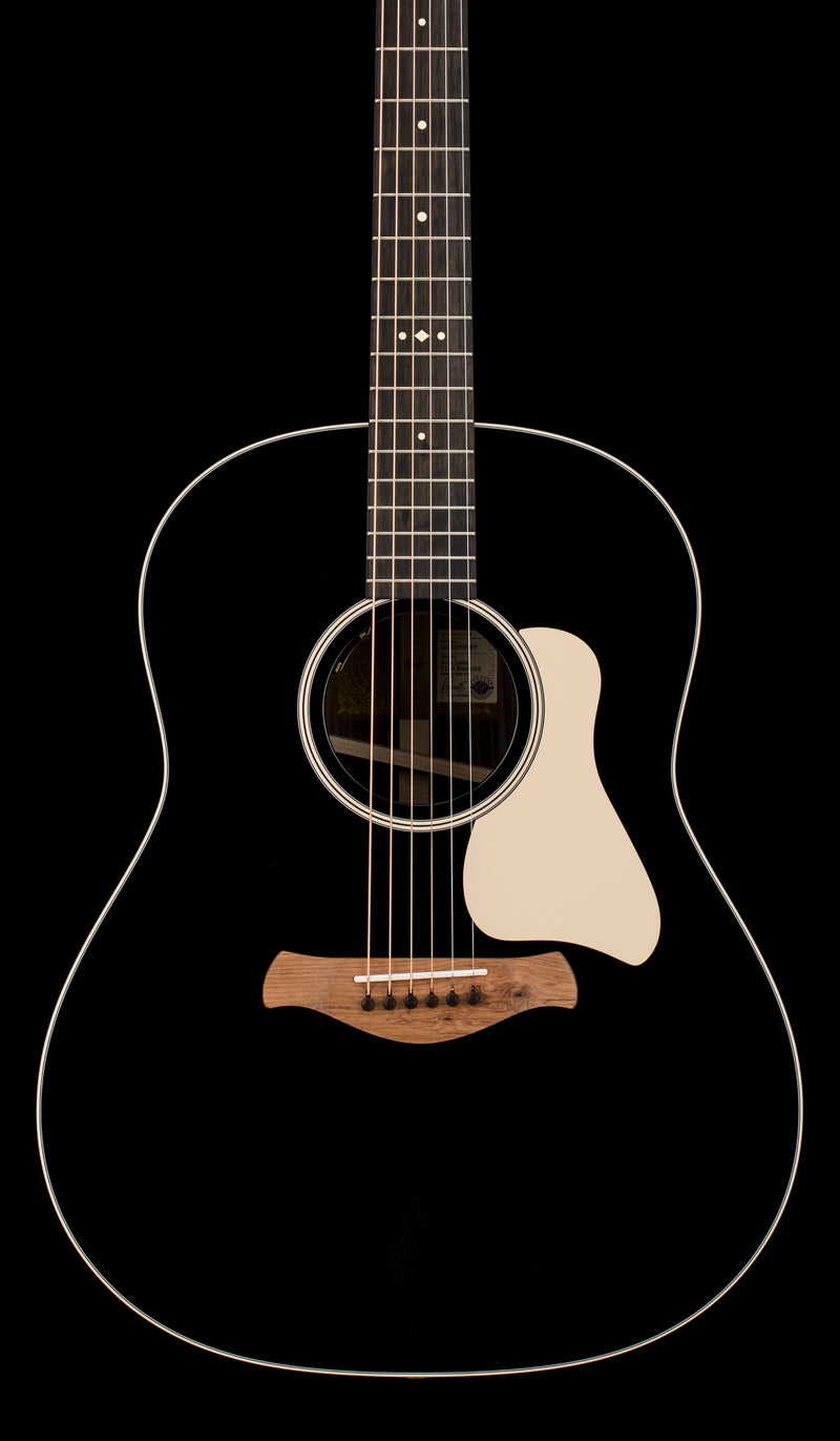 Taylor Gold Label 717e - Blacktop #75057 (NAMM 2026)